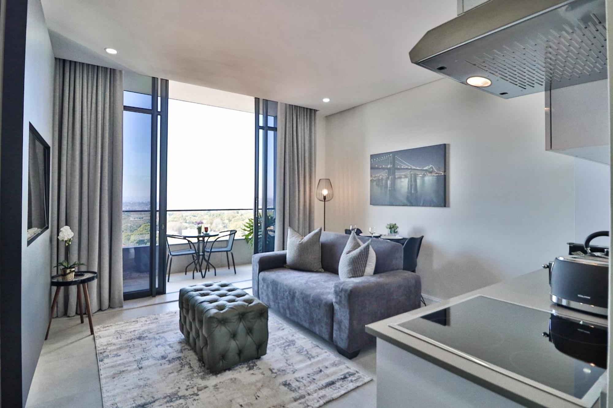 Reserved Suites Illovo Йоханнесбург Экстерьер фото